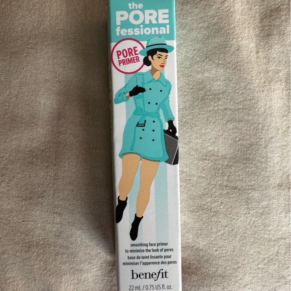 Benefit POREfessional Primer in Light Blue and White - Picture 1 of 4